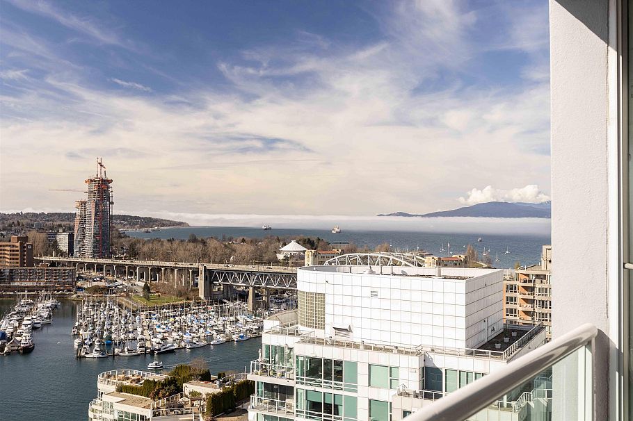 2302 1500 Howe Street Vancouver, BC - 5