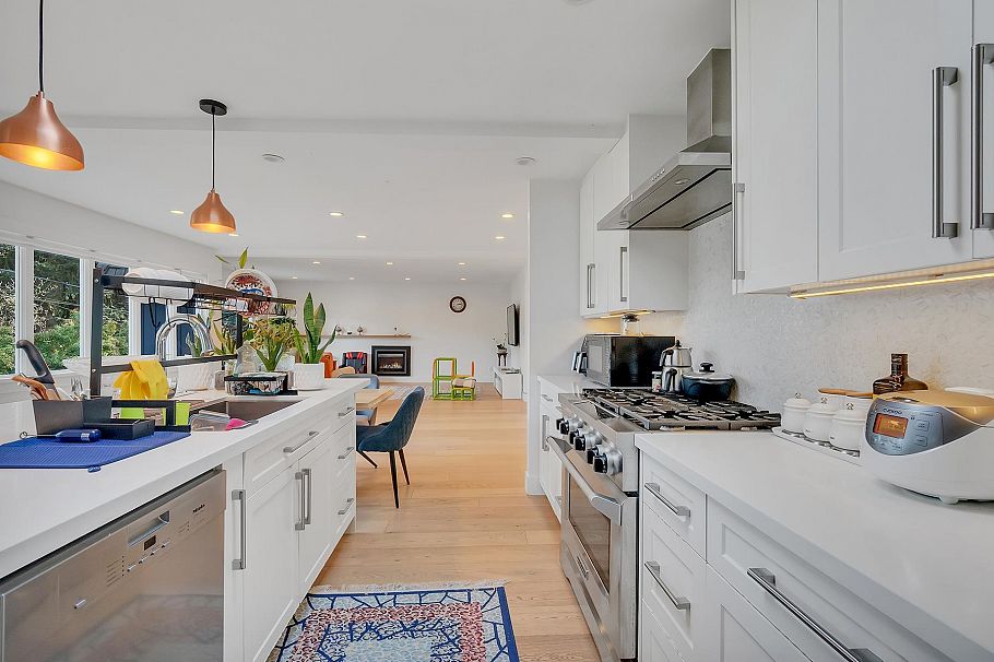 2505 William Avenue North Vancouver, BC - 4