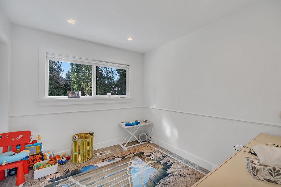 2505 William Avenue North Vancouver, BC - 15