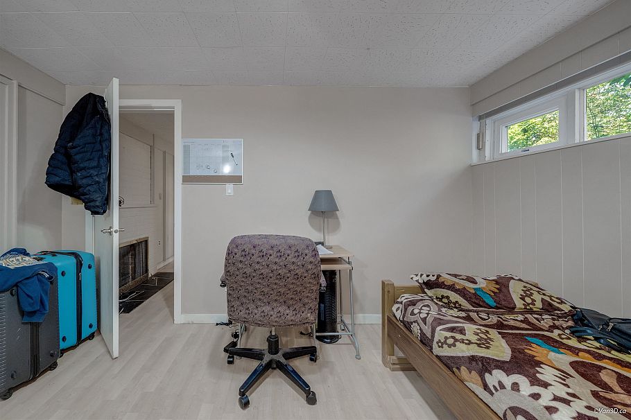 6891 E Heather Street Vancouver, BC - 16