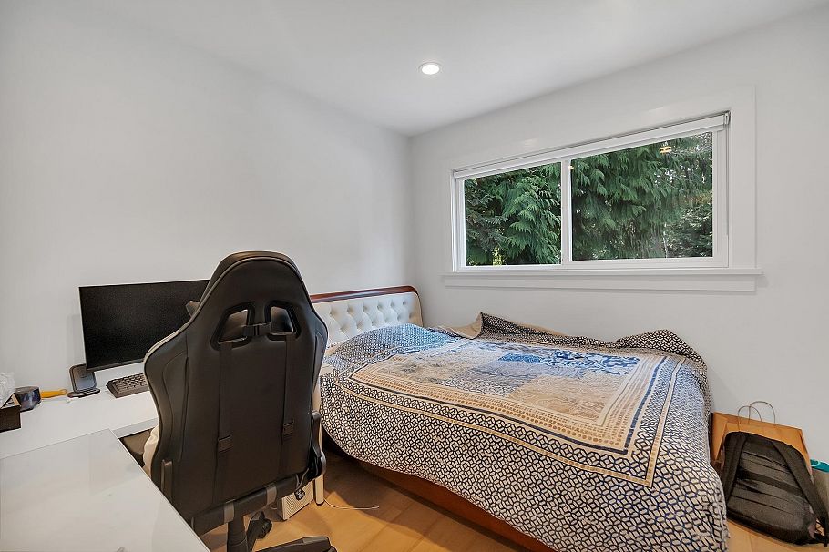 2505 William Avenue North Vancouver, BC - 12