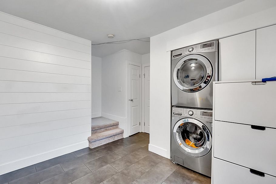 2505 William Avenue North Vancouver, BC - 16