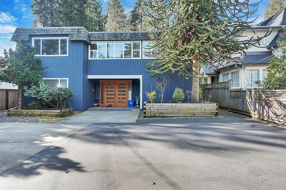 2505 William Avenue North Vancouver, BC - 24
