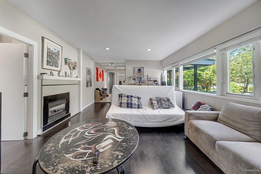 6891 E Heather Street Vancouver, BC - 24