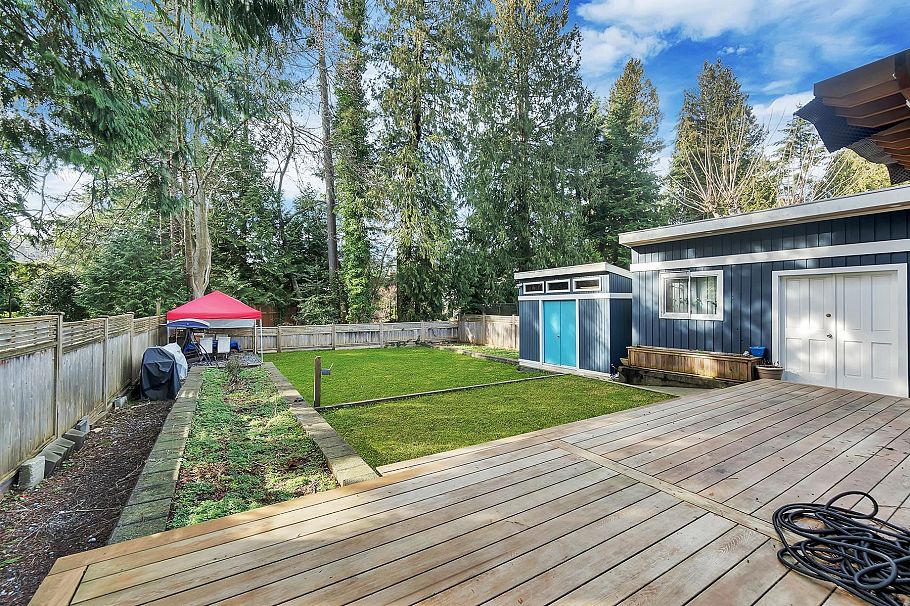 2505 William Avenue North Vancouver, BC - 17