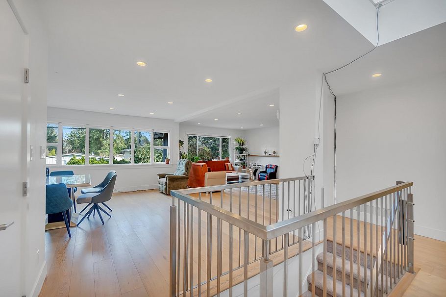 2505 William Avenue North Vancouver, BC - 34