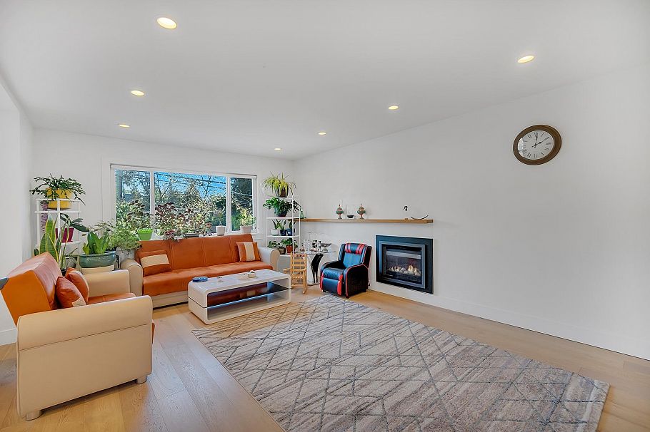 2505 William Avenue North Vancouver, BC - 29