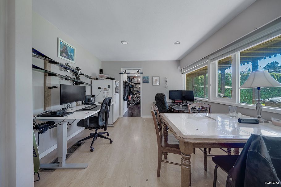 6891 E Heather Street Vancouver, BC - 23