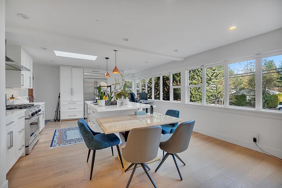 2505 William Avenue North Vancouver, BC - 2