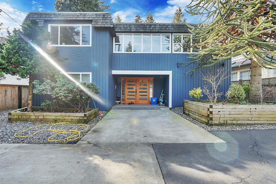 2505 William Avenue North Vancouver, BC - 26