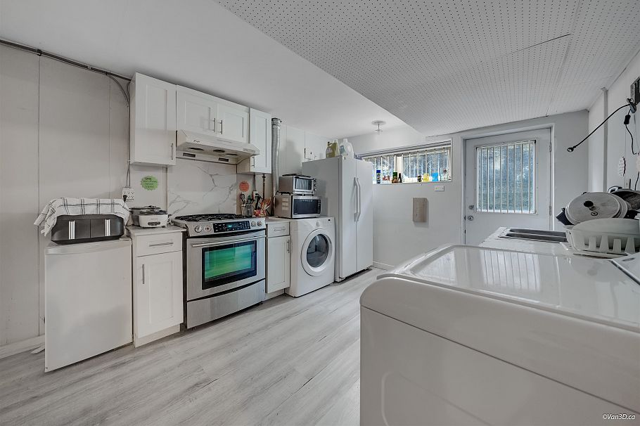 6891 E Heather Street Vancouver, BC - 19