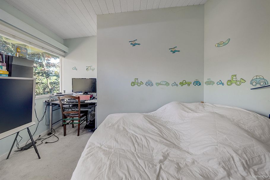 6891 E Heather Street Vancouver, BC - 36