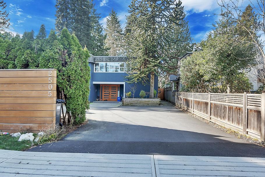 2505 William Avenue North Vancouver, BC - 22