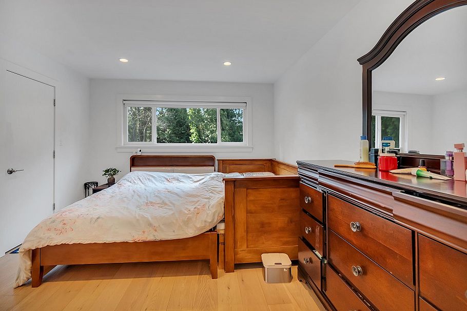 2505 William Avenue North Vancouver, BC - 11