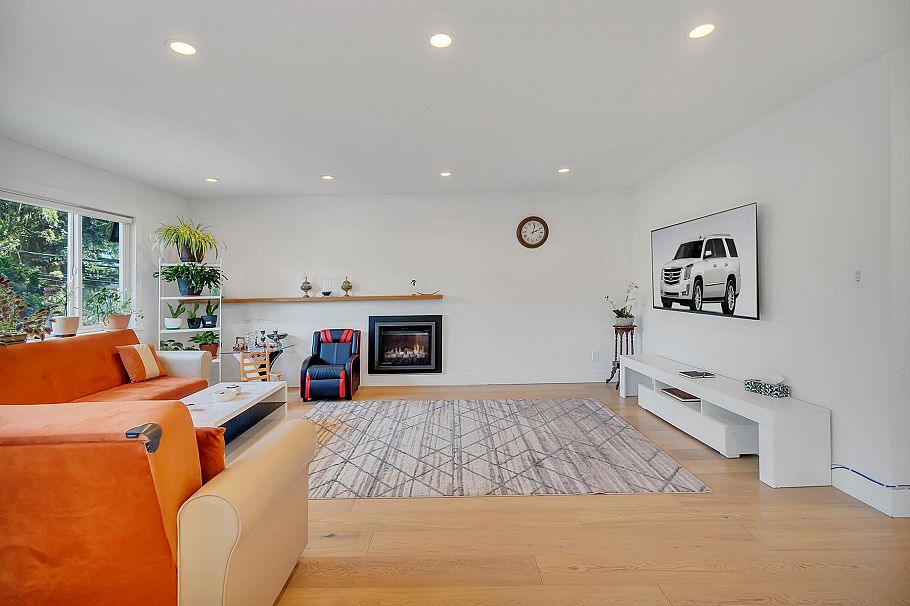 2505 William Avenue North Vancouver, BC - 30