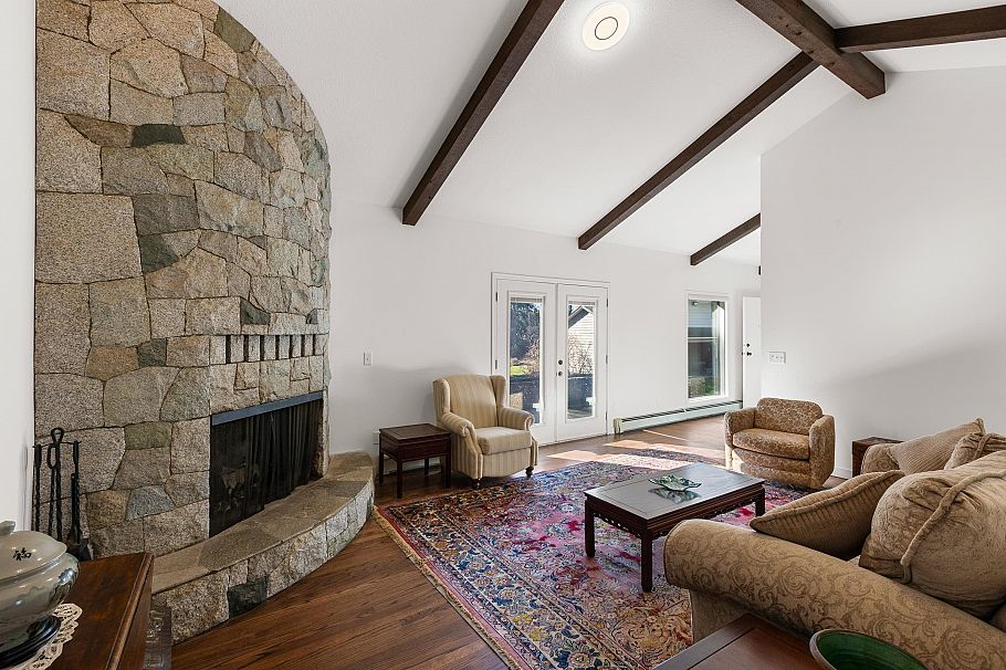 4278 W 12th Avenue Vancouver, BC - 24