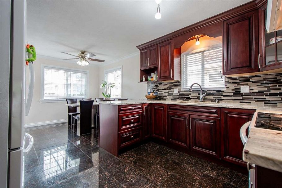 5756 St. Margarets Street Vancouver, BC - 3