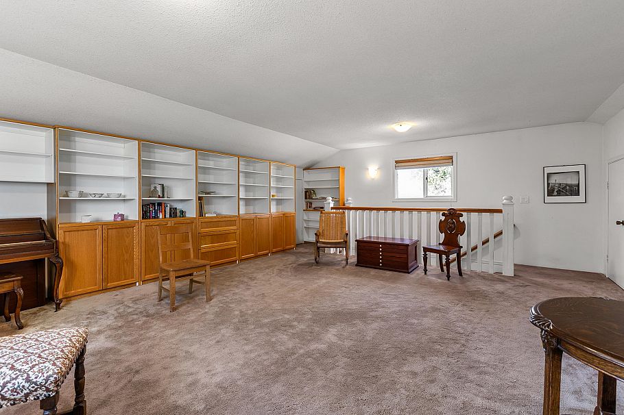 4278 W 12th Avenue Vancouver, BC - 5