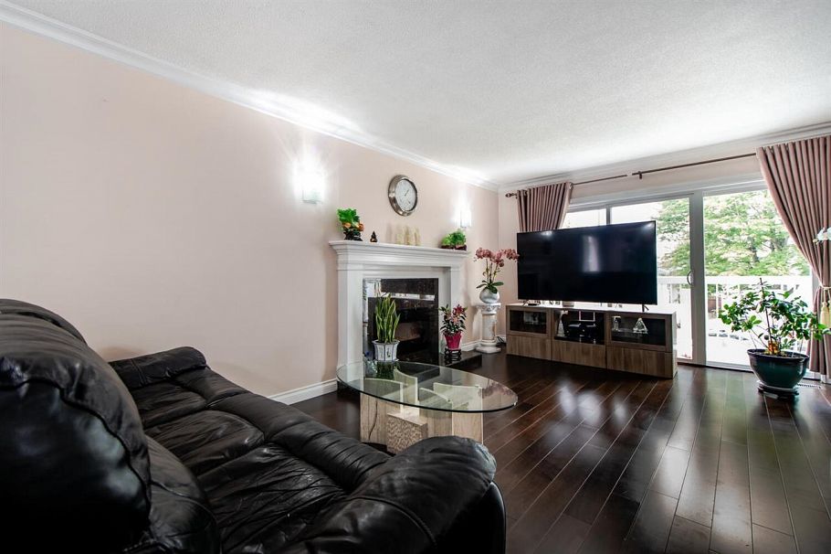 5756 St. Margarets Street Vancouver, BC - 2