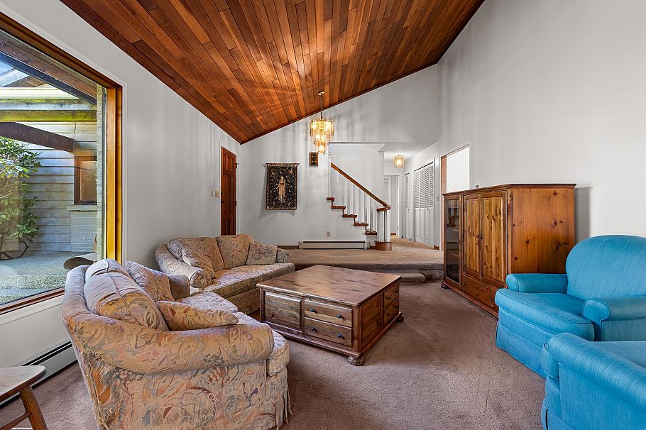 4278 W 12th Avenue Vancouver, BC - 17