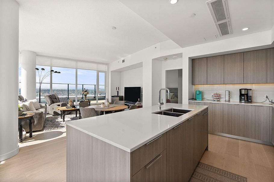 2602 1401 Hunter Street North Vancouver, BC - 8