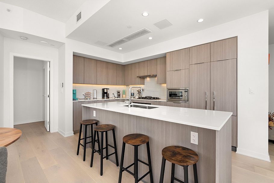 2602 1401 Hunter Street North Vancouver, BC - 11