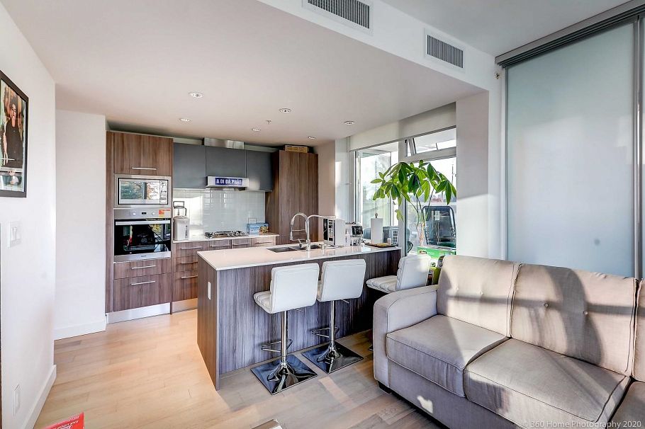 509 2221 E 30th Avenue Vancouver, BC - 4