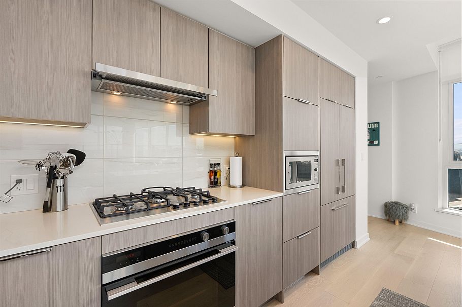 2602 1401 Hunter Street North Vancouver, BC - 5