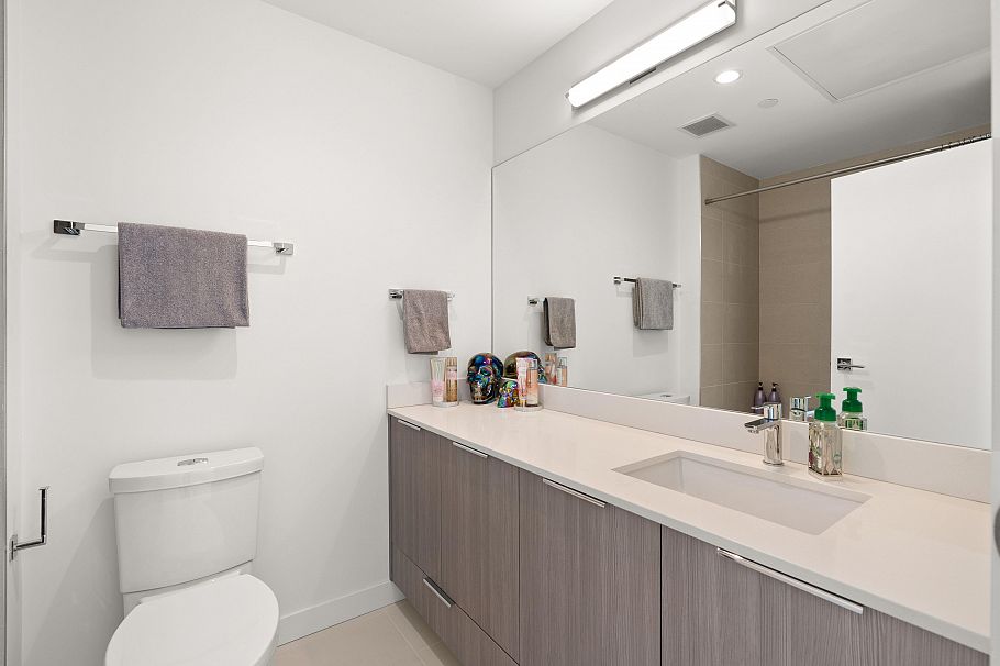 2602 1401 Hunter Street North Vancouver, BC - 32