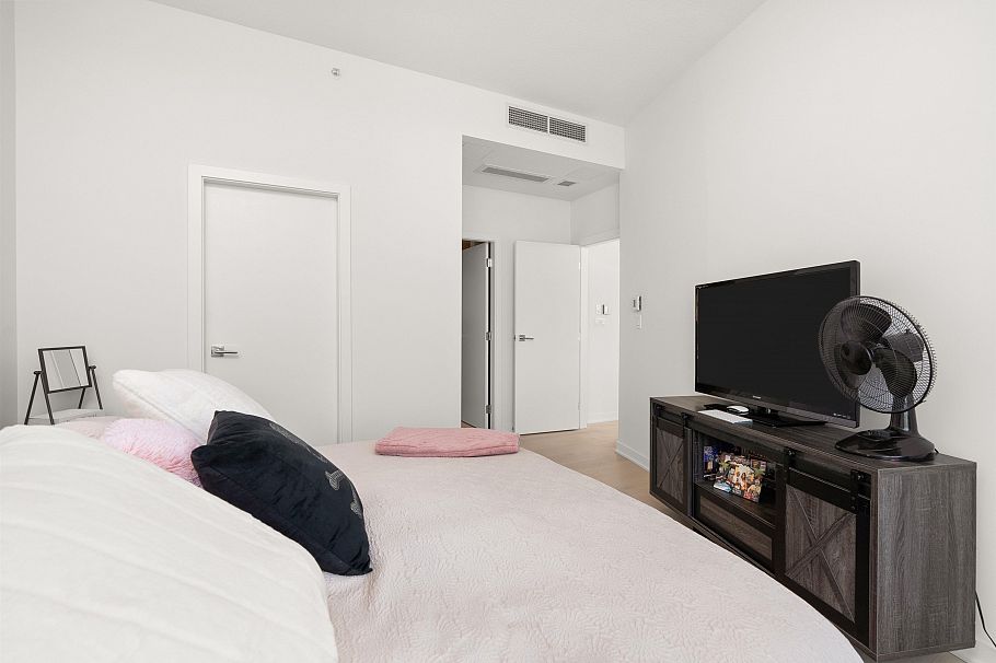 2602 1401 Hunter Street North Vancouver, BC - 26