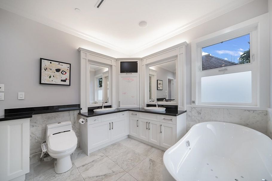 1420 W 53rd Avenue Vancouver, BC - 16