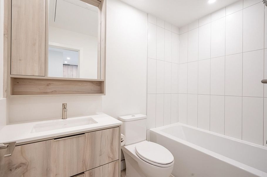 403 3596 Malsum Drive North Vancouver, BC - 22