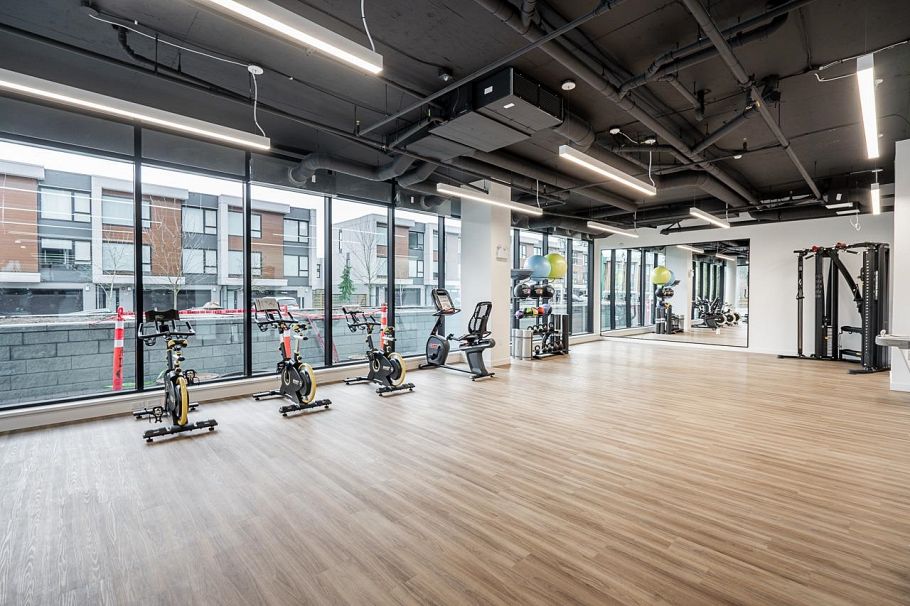 403 3596 Malsum Drive North Vancouver, BC - 34