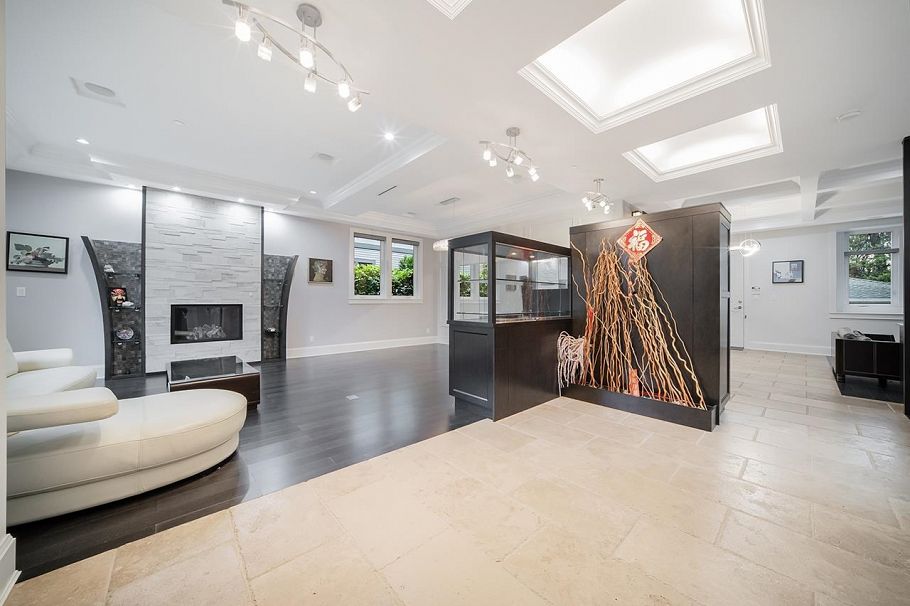 1420 W 53rd Avenue Vancouver, BC - 2