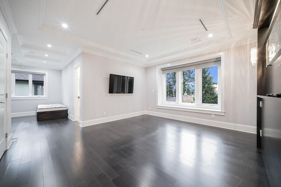 1420 W 53rd Avenue Vancouver, BC - 14