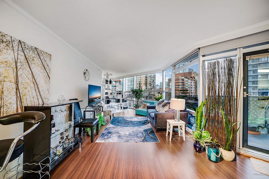 701 1050 Burrard Street Vancouver, BC - 10