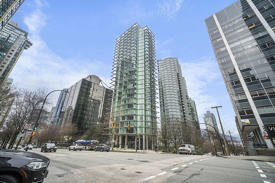 608 1331 W Georgia Street Vancouver, BC - 1