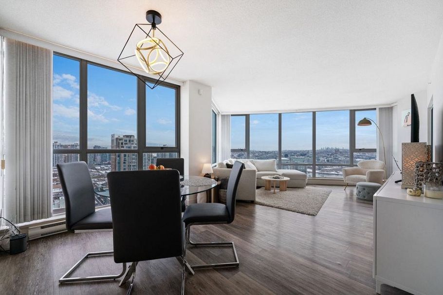 3107 1408 Strathmore Mews Vancouver, BC - 6