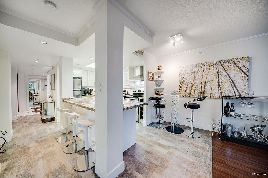 701 1050 Burrard Street Vancouver, BC - 1