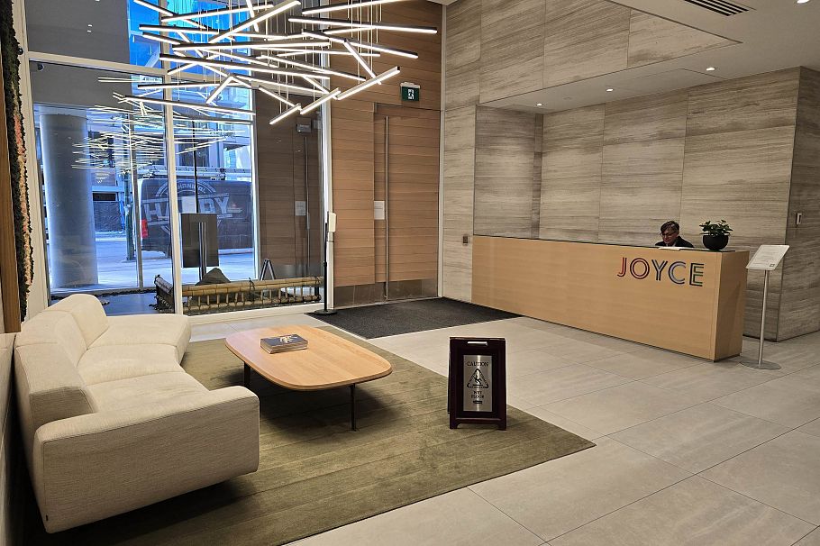 1401 5058 Joyce Street Vancouver, BC - 5