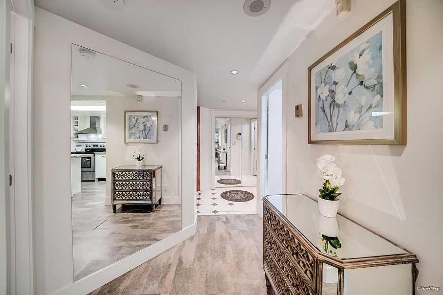 701 1050 Burrard Street Vancouver, BC - 5