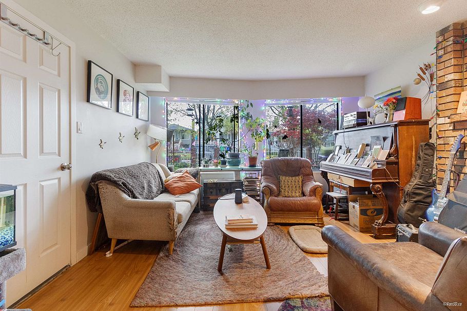 2752 Grant Street Vancouver, BC - 21