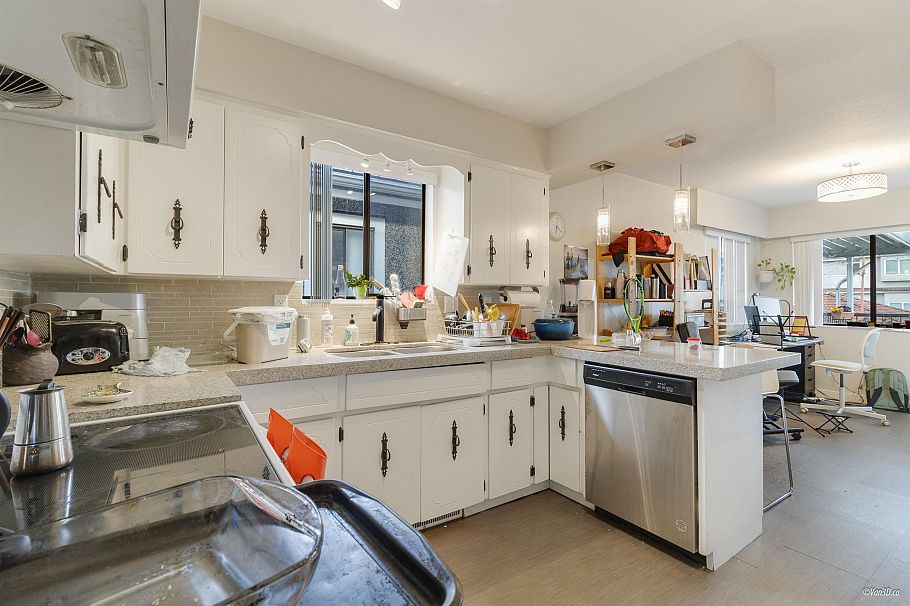 2752 Grant Street Vancouver, BC - 9