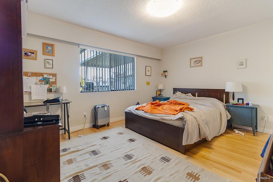 2752 Grant Street Vancouver, BC - 12