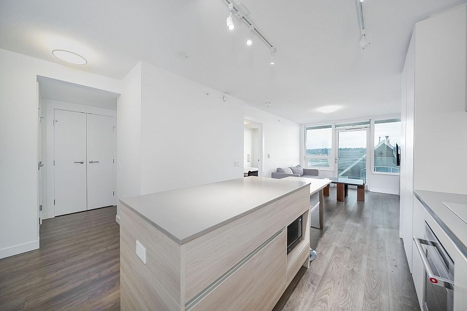 710 988 Quayside Drive New Westminster, BC - 1