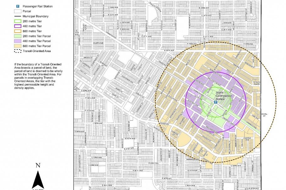 3390 Queens Avenue Vancouver, BC - 2