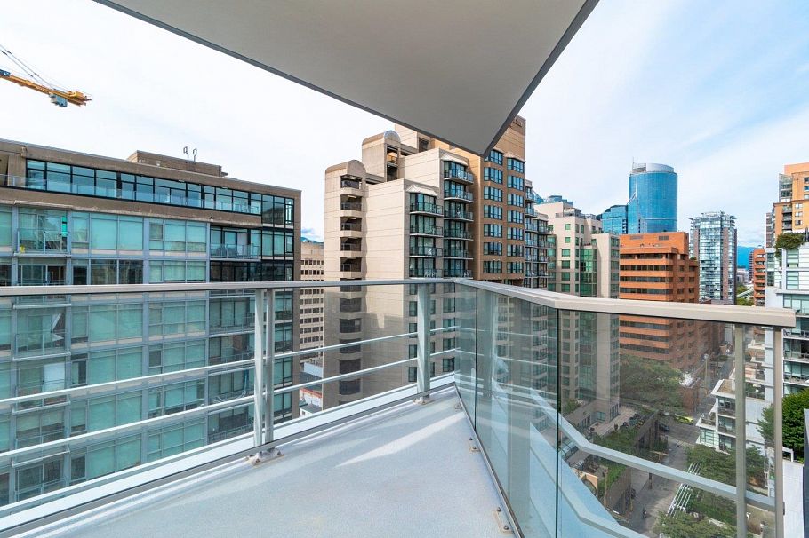 1802 1283 Howe Street Vancouver, BC - 21