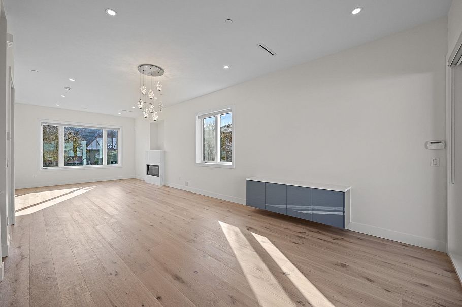 6011 Fremlin Street Vancouver, BC - 11