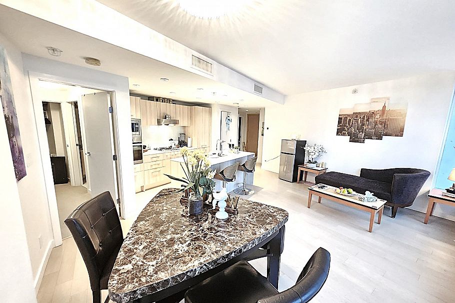 809 4638 Gladstone Street Vancouver, BC - 5