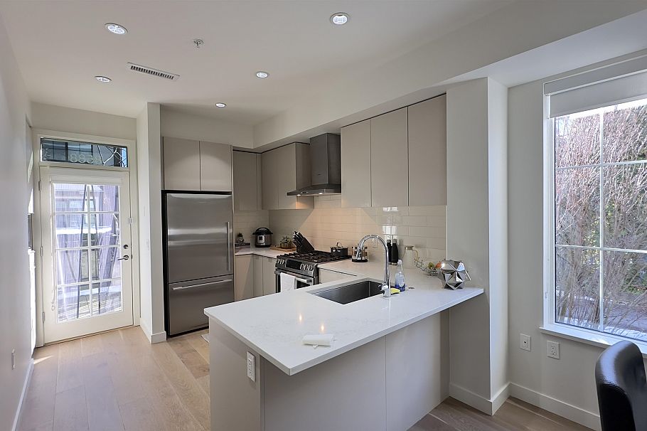 8588 Osler Street Vancouver, BC - 8